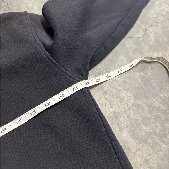 Nike Black Hoodie with Subtle Logo - Picture 4 of 6